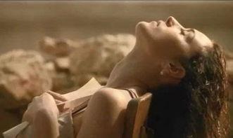 五旬老太一曲封神打脸儿媳,这才是真正的实力！